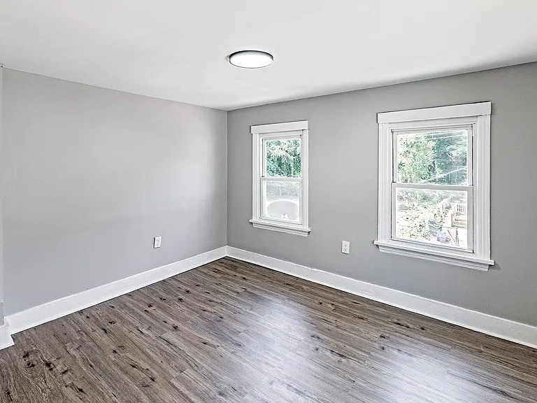 218 Sinnickson St — Photo 4