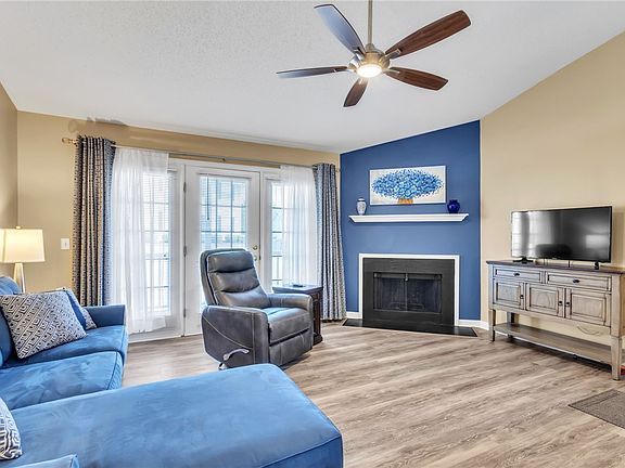 2nd image of 706 Pelham Square Way