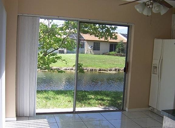 4th image of 9571 W Elm Ln