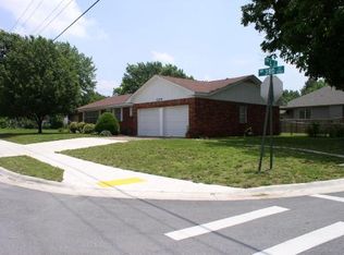 1209 NW 3rd St, Bentonville, AR 72712
