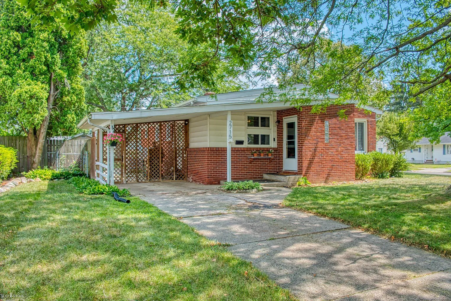 2715 Chatham Rd photo 1