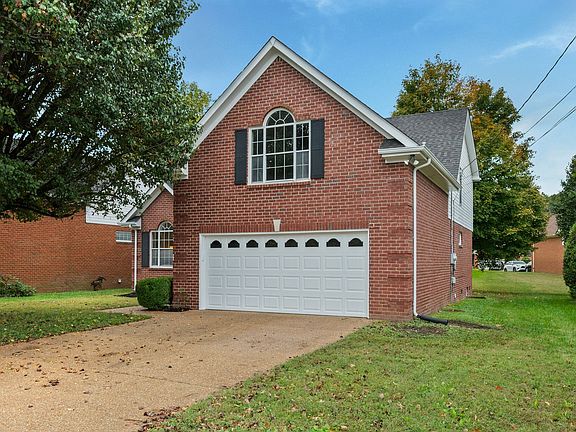 3rd image of 4744 Crystal Brook Dr