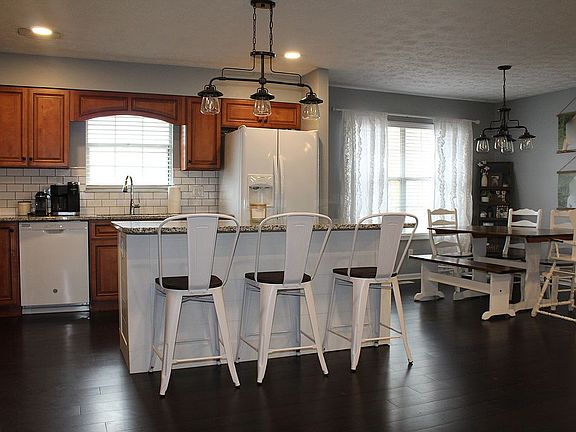 Newly updated kitchen 