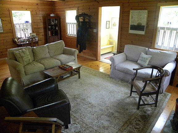 4th image of 8 McGuirk St