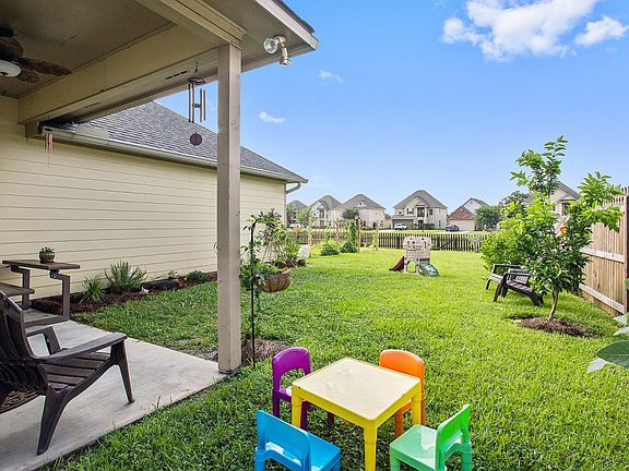 4th image of 36440 Dutchtown Gardens Ave