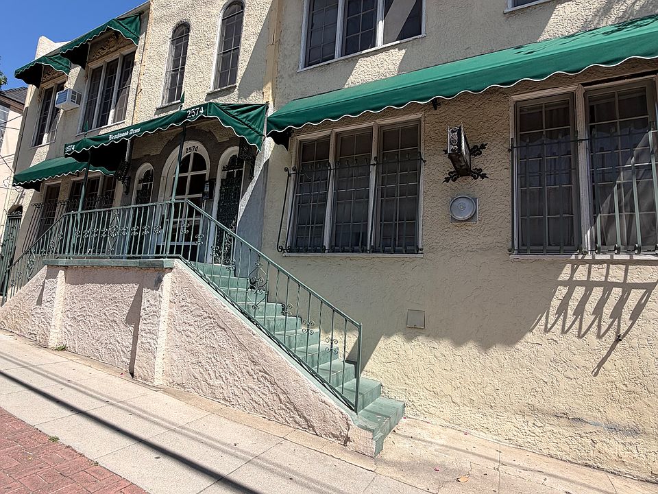 1st image of 2574 N Beachwood Dr #109