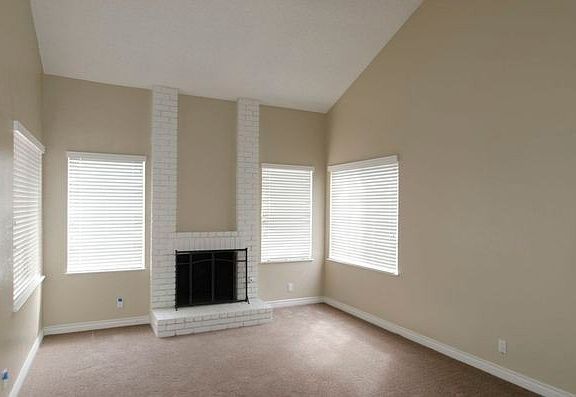3rd image of 23595 Norris Cir