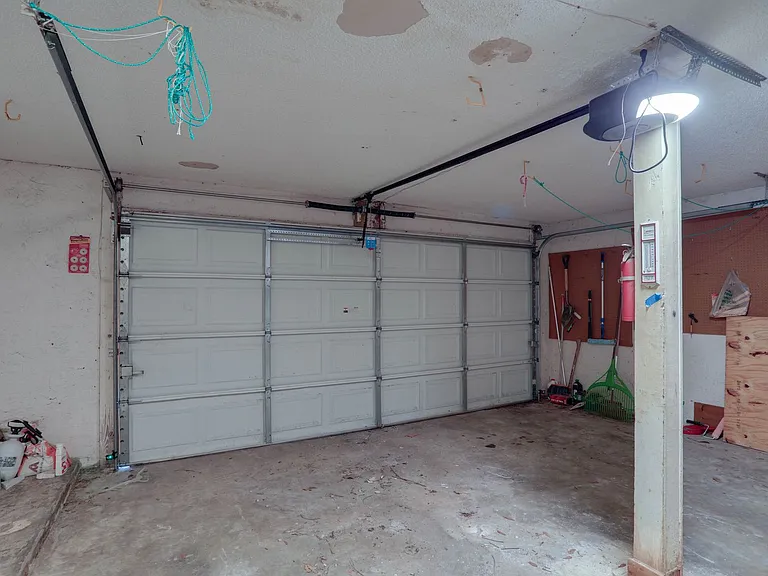5212 Abelia Dr — Photo 33