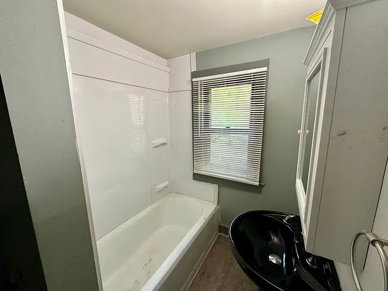 678 Crosby St #2 — Photo 8