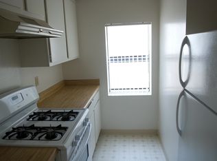 1628 W Oceanfront APT 6, Newport Beach, CA 92663