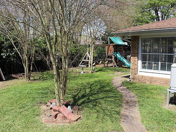 3rd image of 224 Lynwood Dr