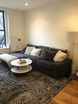 Rented by Sky Management | media 12