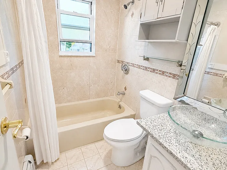 2315 100th St #1F — Photo 7