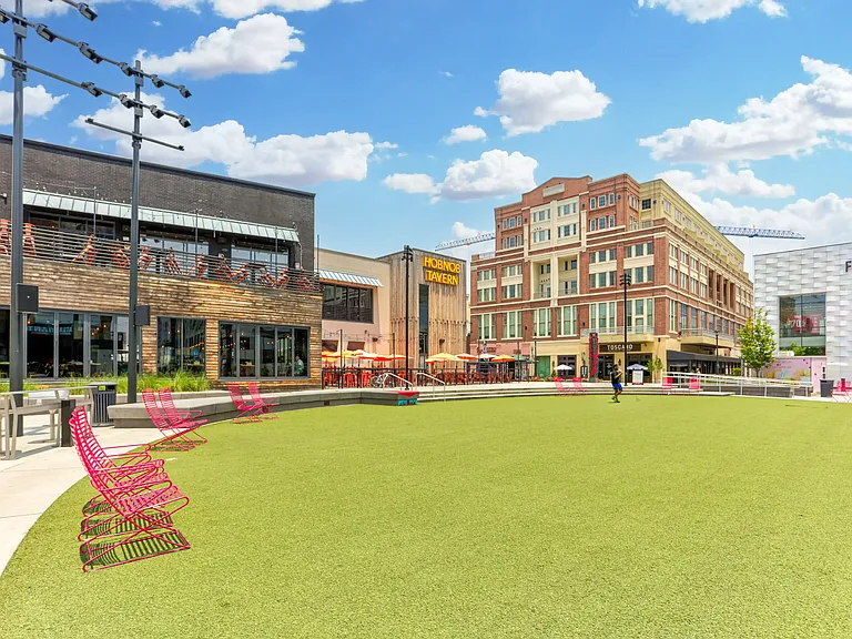 The Lofts at Atlantic Station- Exterior 8