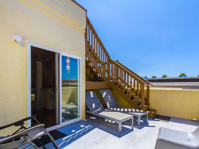 728 Jamaica Ct — Photo 118