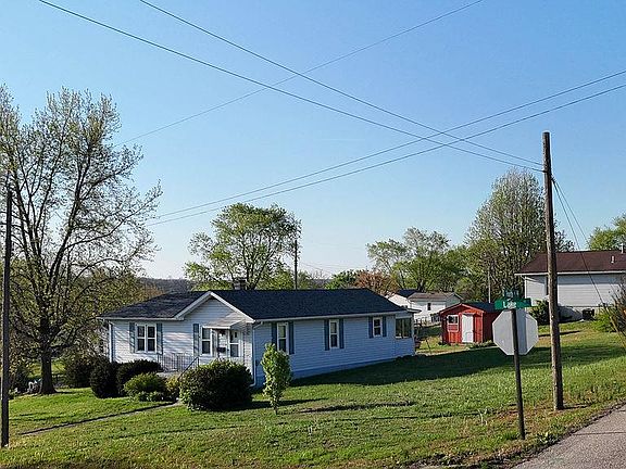 2nd image of 321 Lake St