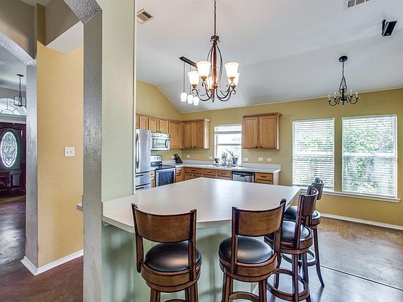 5th image of 102 Forest Creek Ln