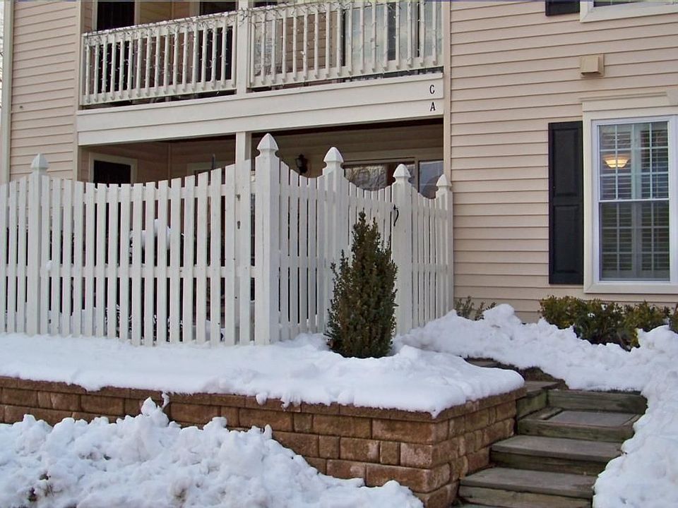 1st image of 10204A Ashbrooke Ct