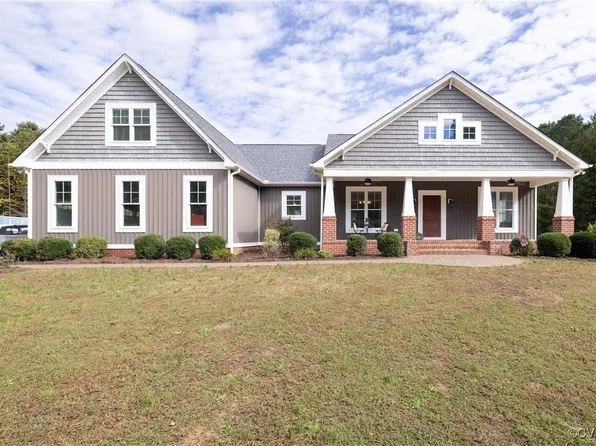 8241 Hidden Valley Ct, Amelia Court House, VA 23002