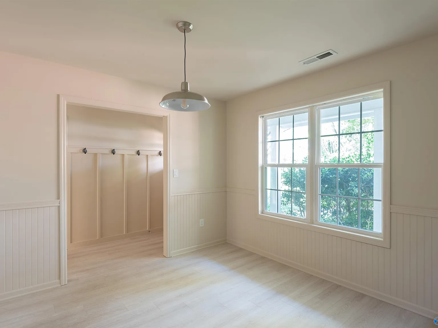 4 bed, 2.0 bath, 1680 sqft, $2,095 — Photo 3