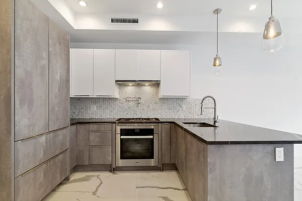 Rented by REAL New York | media 16