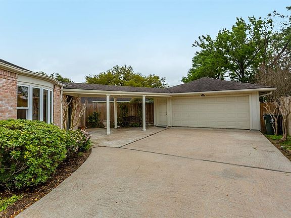 2nd image of 3115 Briar Ct
