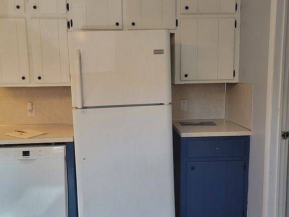 5th image of 2121 Monta Ave