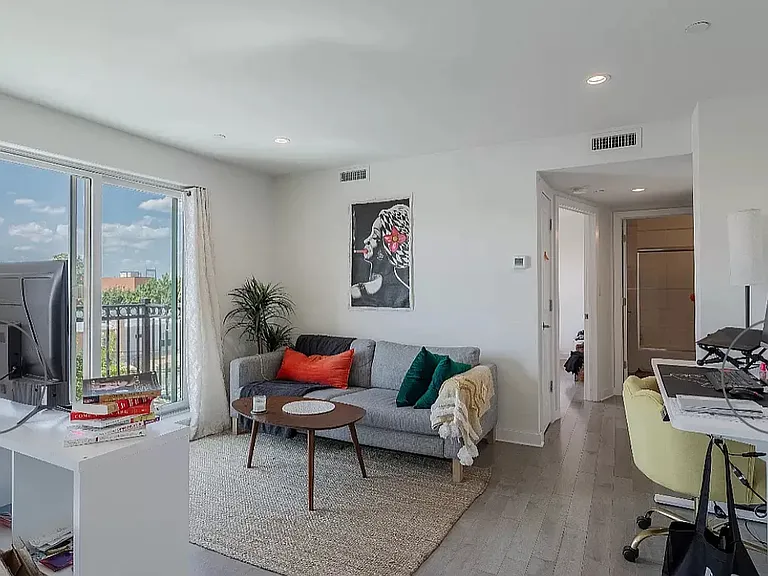 30-54 38th St #3B — Photo 1