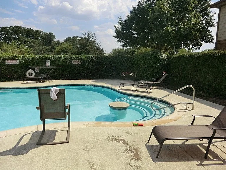 Pool2