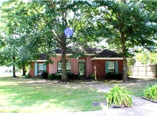 304 River Oaks Dr, Wetumpka, AL 36092