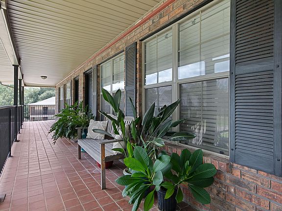 3rd image of 112 Hillside Dr APT 6