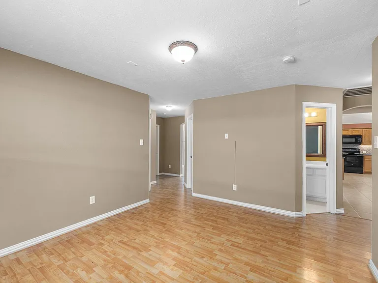 7206 Hollow Field Ln — Photo 18