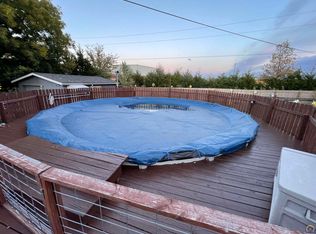 1177 S Delaware St, Tonganoxie, KS 66086