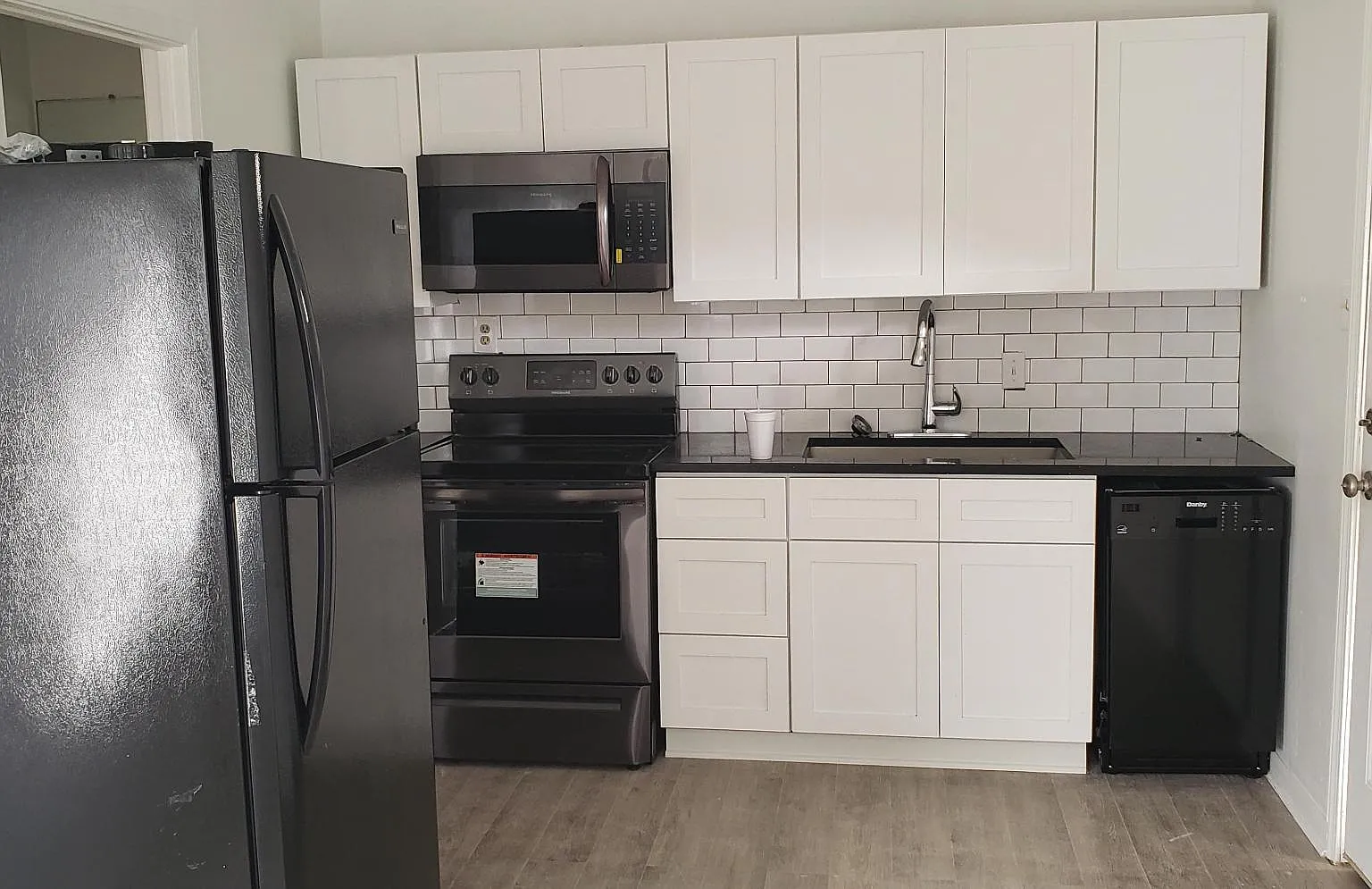 1 bed, 450 sqft, $900 — Photo 4