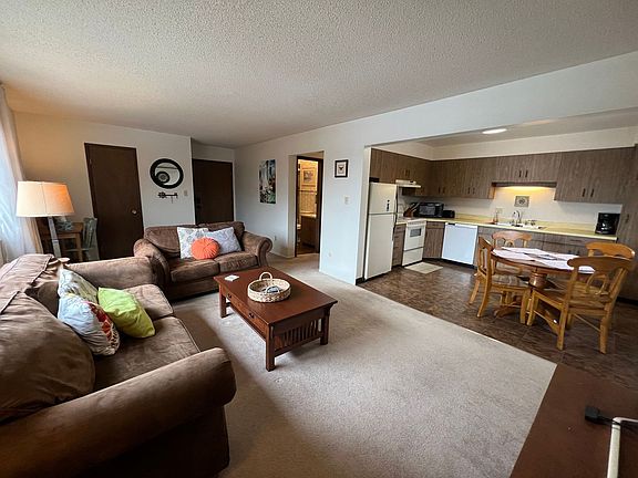 4th image of 1417 13th St S APT 7