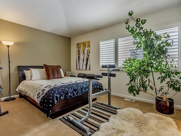 2nd image of 5052 E Cherry Creek South Dr