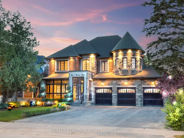 46 A Puccini Dr, Richmond Hill, ON L4E 2Y6