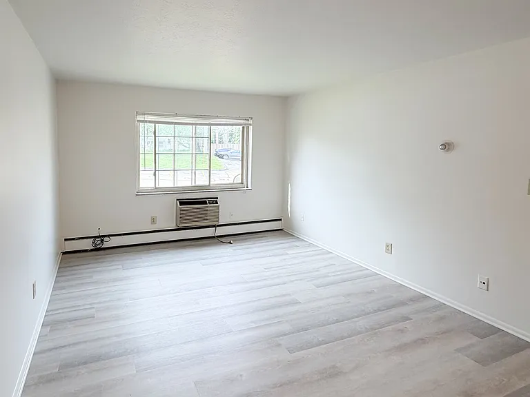 14257 Lorain Ave #14 — Photo 9