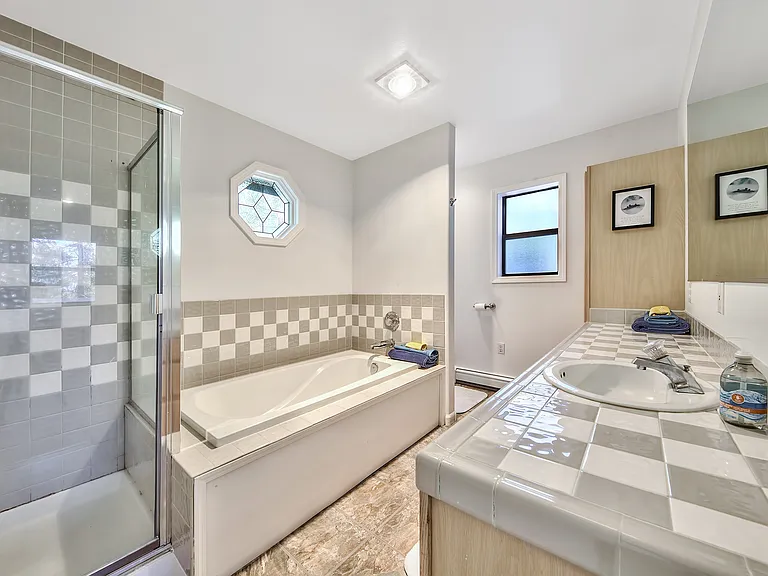 Master bath, soaking tub.