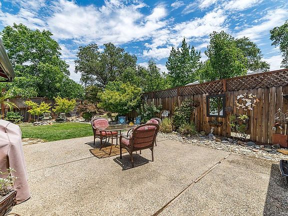 4th image of 9169 Bobbeck Ct