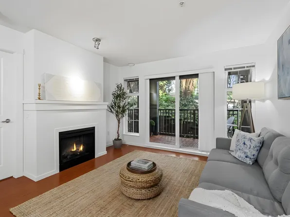 9098 Halston Ct #303, Burnaby, BC V3N 0A6