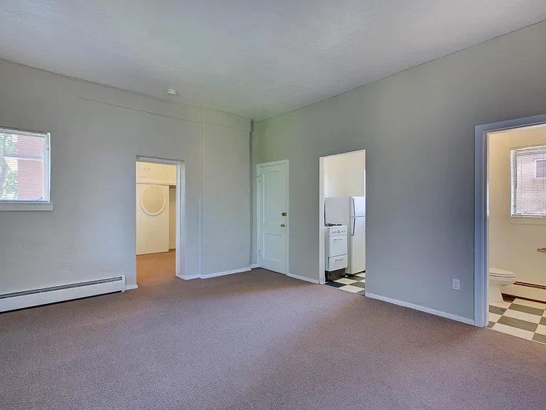 Cross Park Apartments — Photo 28