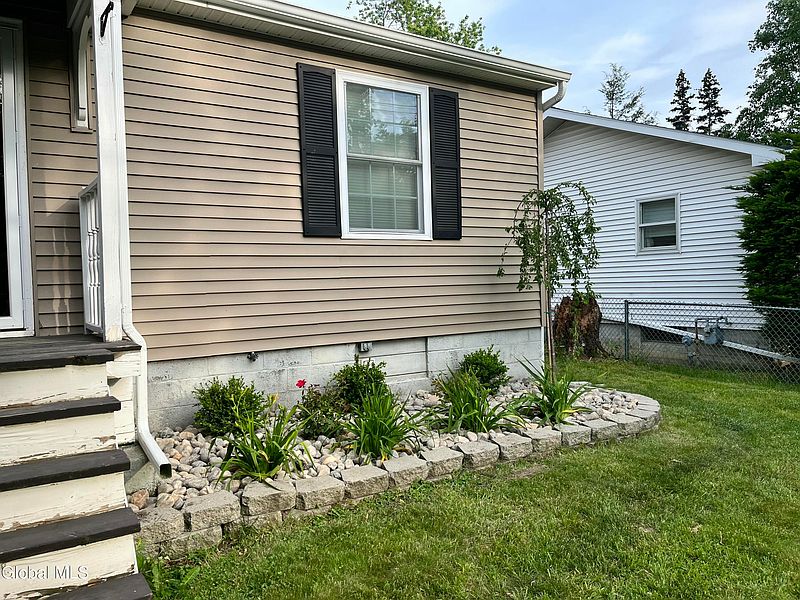 4th image of 43 Sherwood Avenue