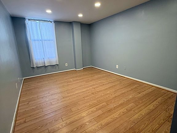 4th image of 4600 Duke St APT 816