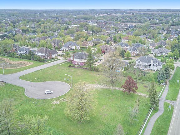 3rd image of 10527 Julie Ann Ln