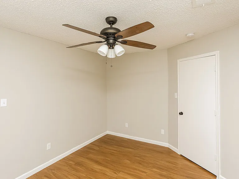 528 Blue Haze Dr — Photo 12