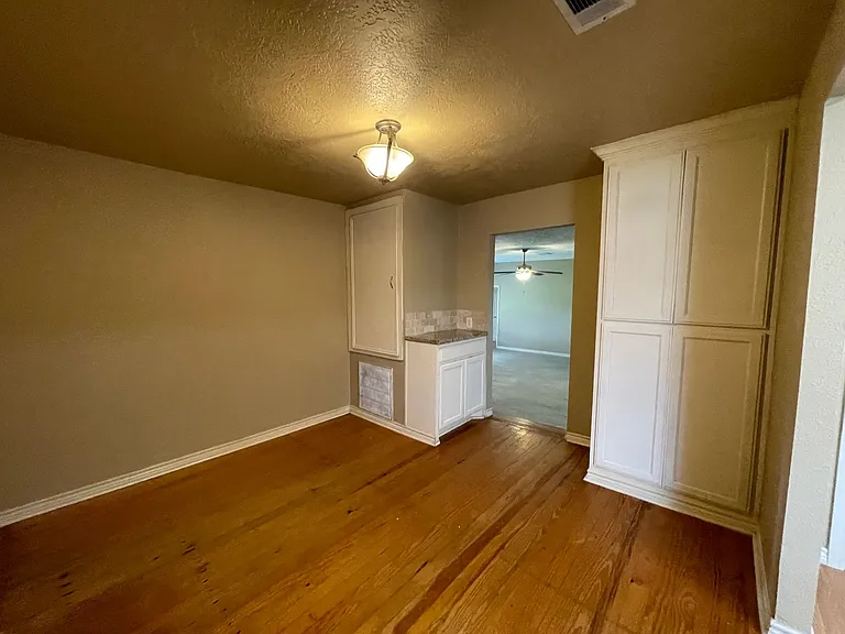 17261 County Line Rd — Photo 6