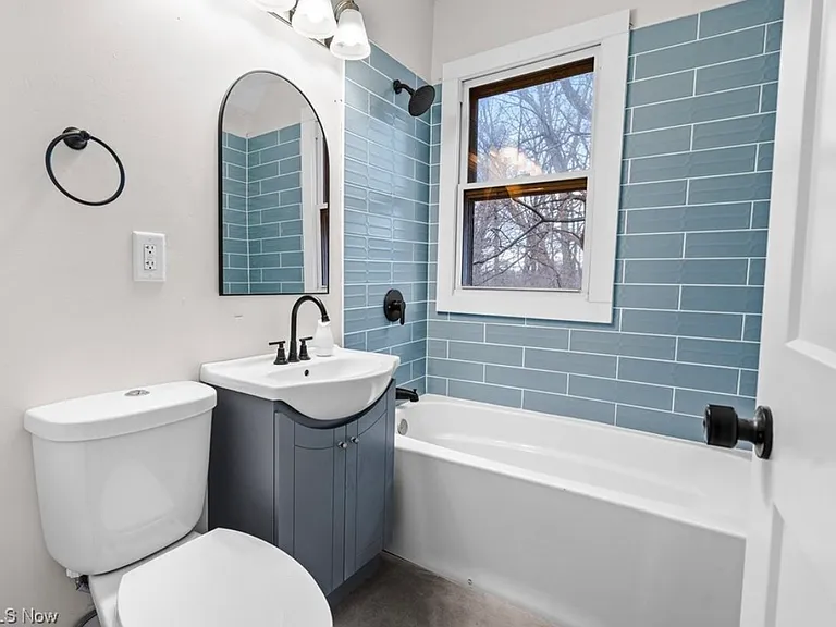 3639 Randolph Rd — Photo 11