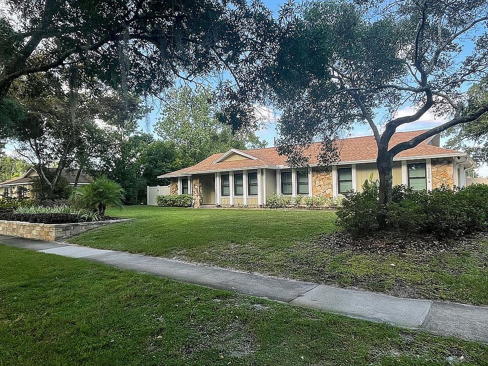 1st image of 4200 Winderlakes Dr