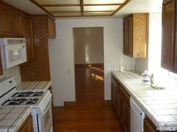 1st image of 524 Rockridge Pl